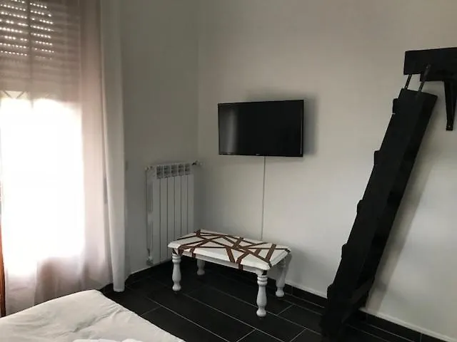 Style Di Elisabetta Notari Rzym